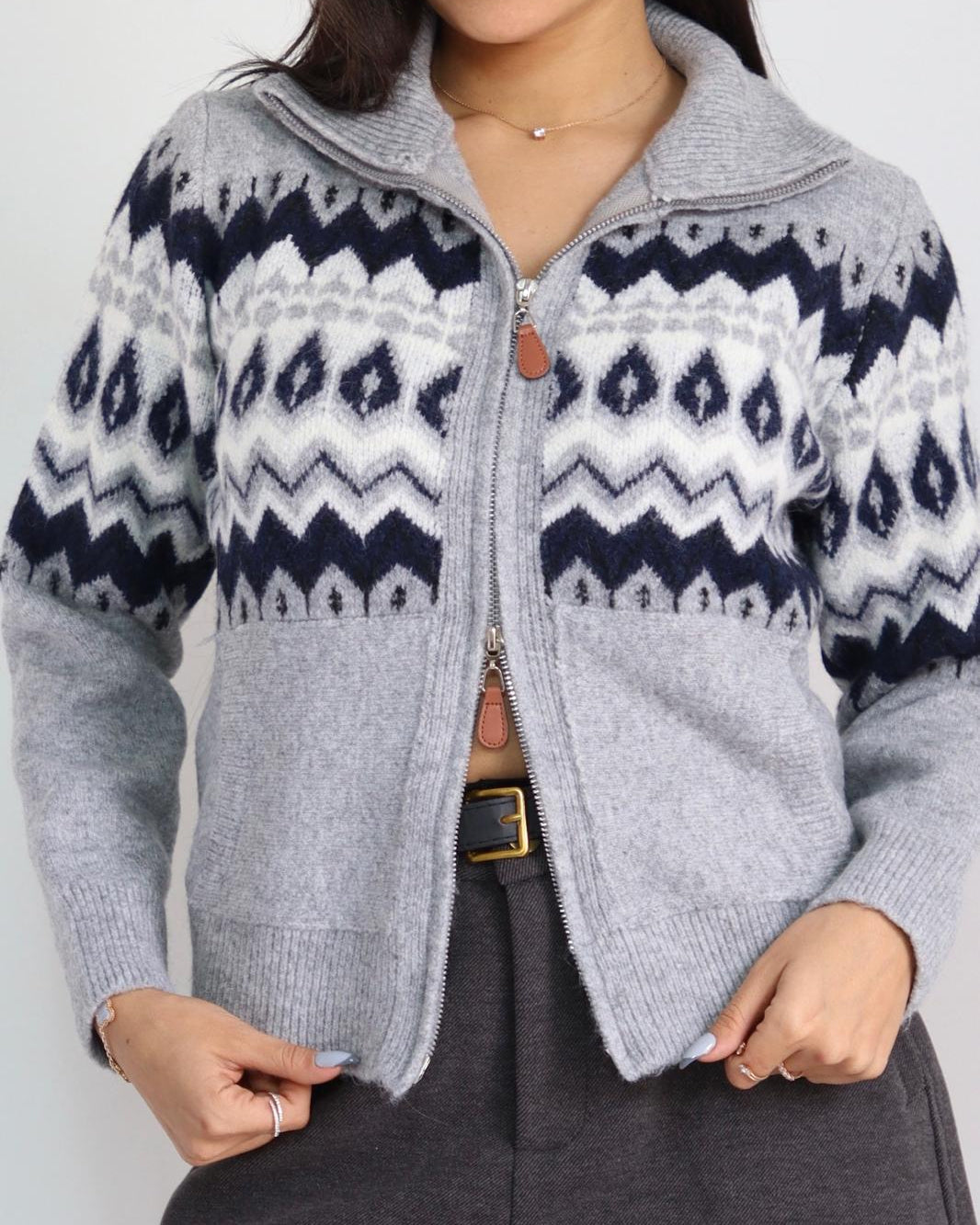 קרדיגן קירה | אפור