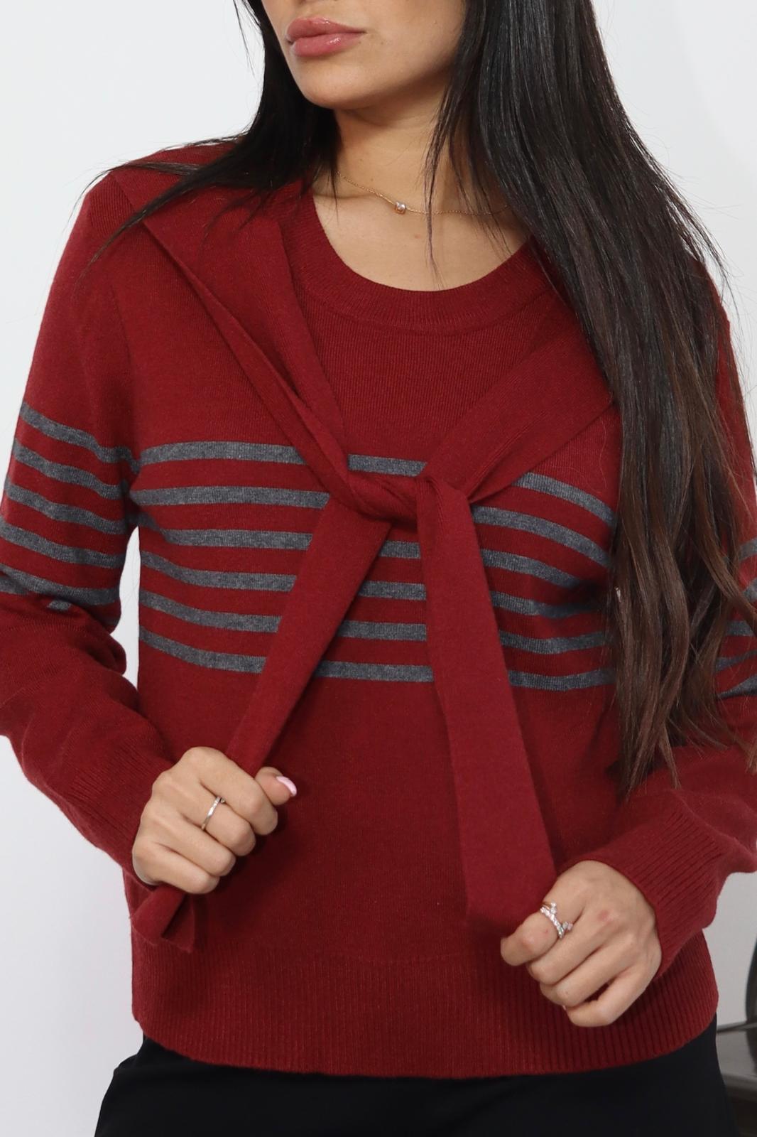סוודר סריג לנשים בצבע בורדו עם קשירה קדמית