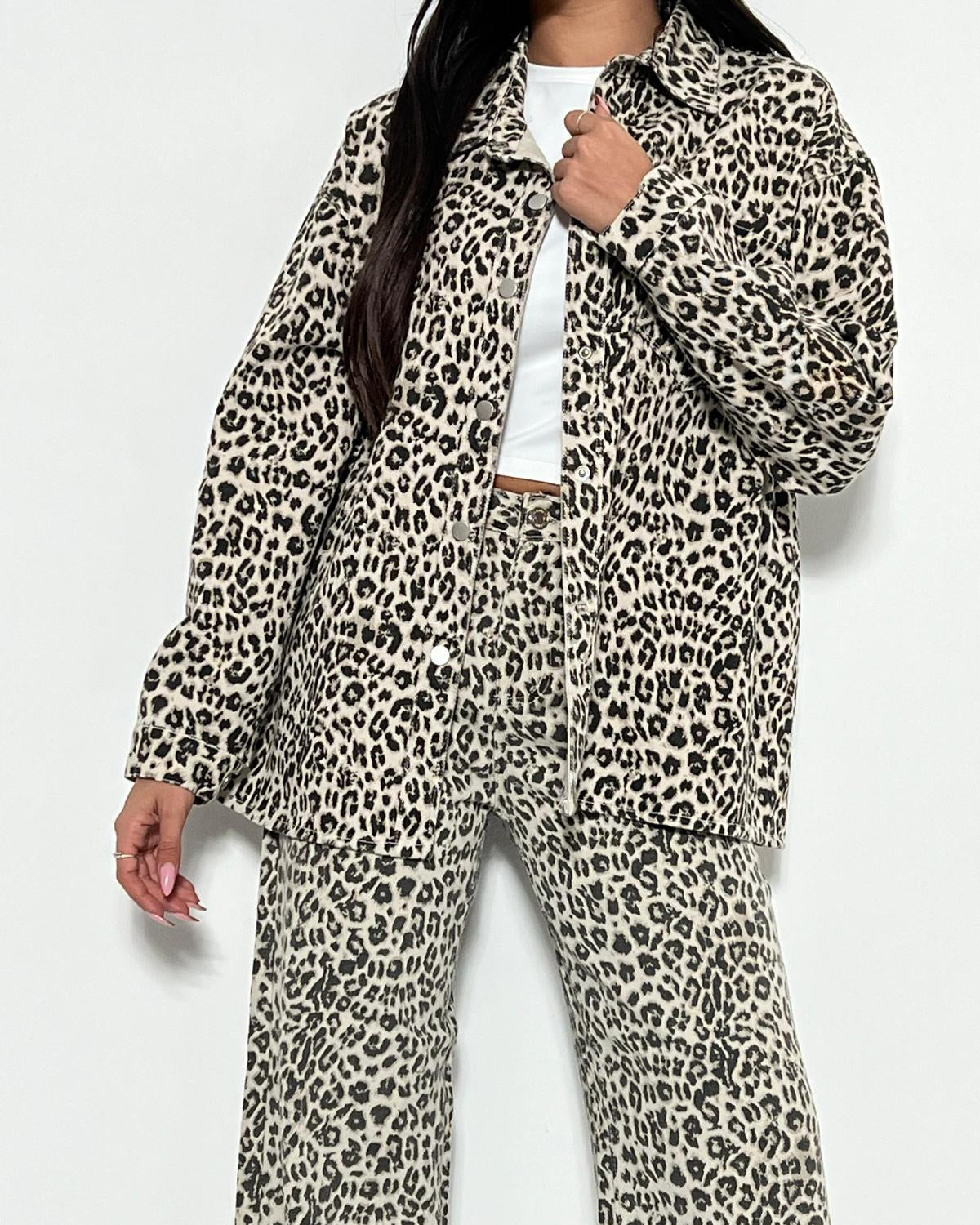 ג'קט מנומר בהיר