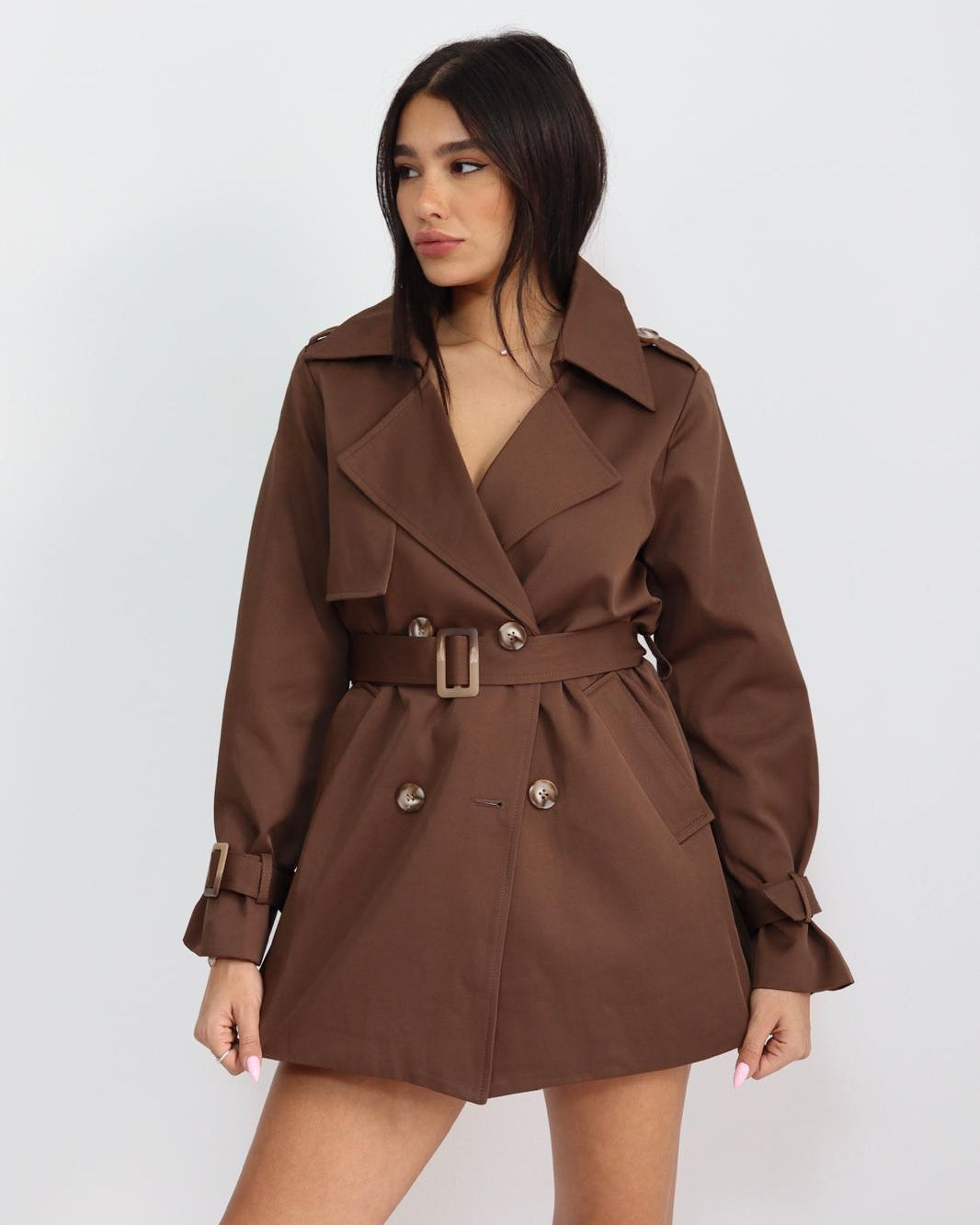 מעיל טרנץ' לנשים בצבע חום שוקולד