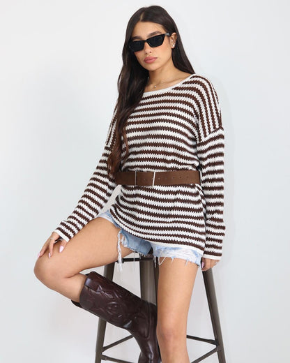 סריג אוברסייז חום לבן לנשים